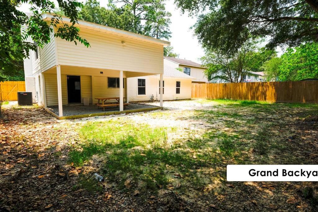 Stunning Family Home in North Houston!!! - Briar Creek photo 3
