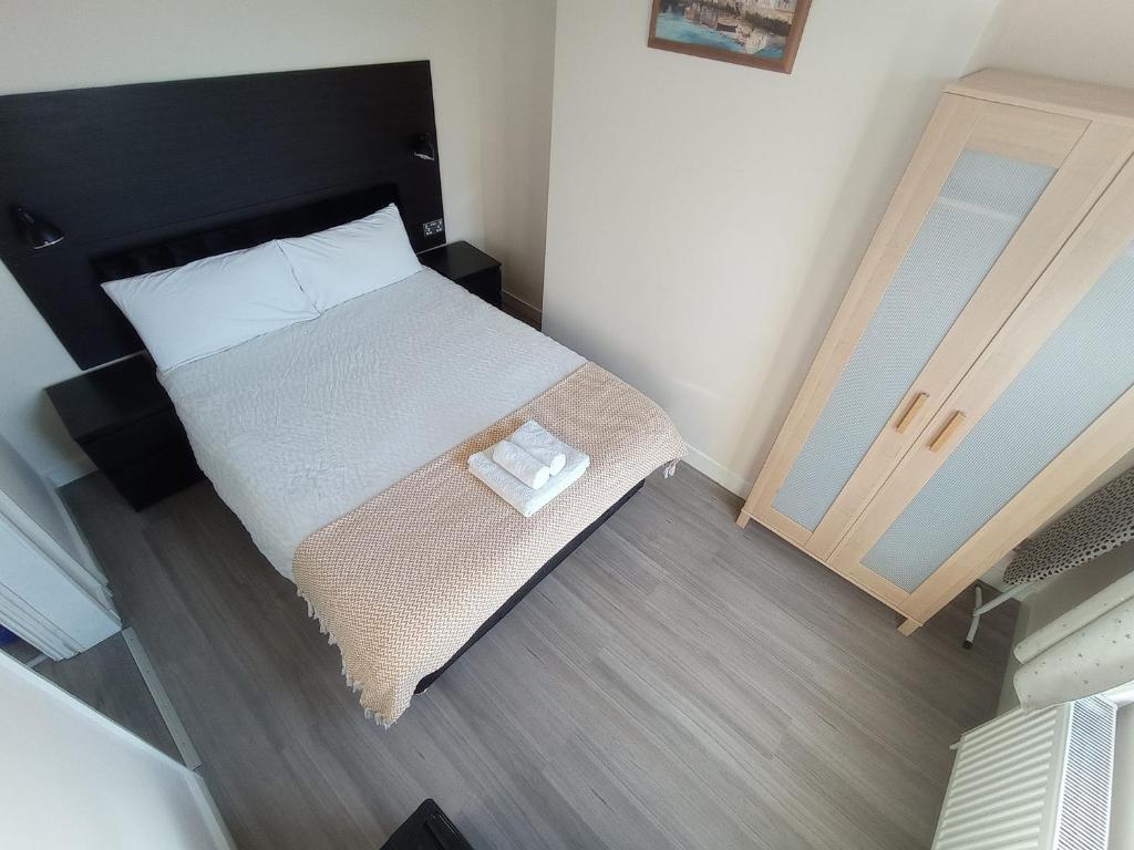 Mill View Apartment - Self contained one bed apartment - Tap to explore photos