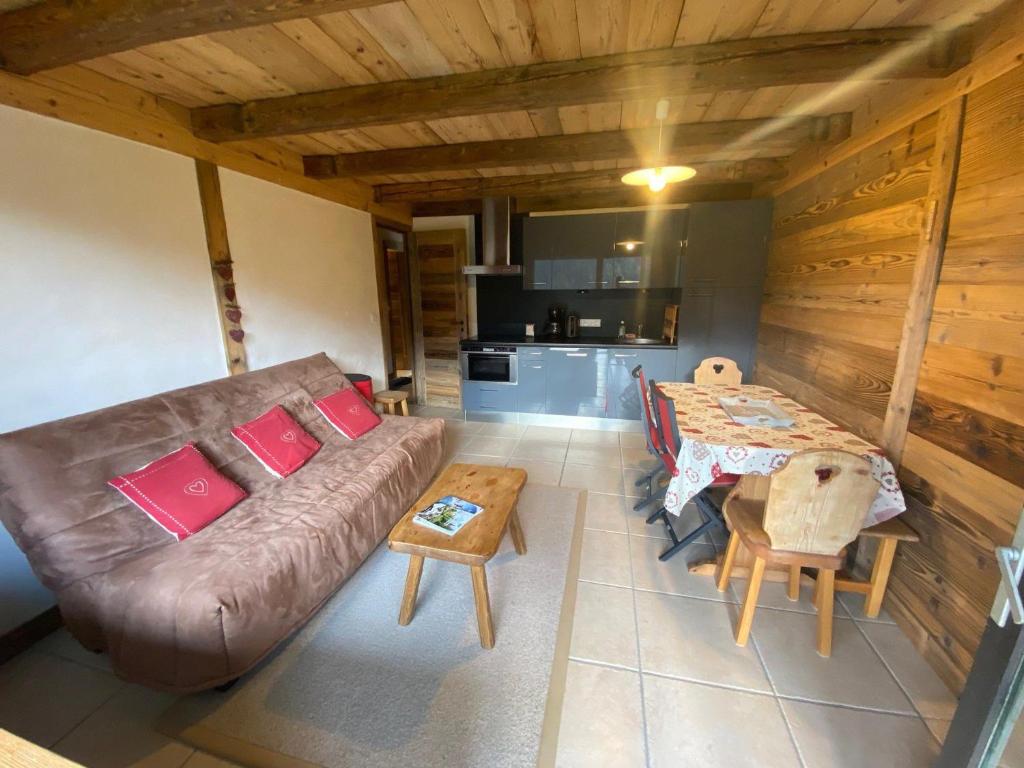 Appartement La Clusaz, 3 pièces, 6 personnes - FR-1-459-28 photo 3