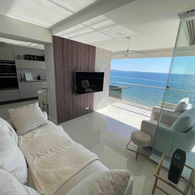 Vue mer exceptionnelle, appartement unique de luxe photo 2