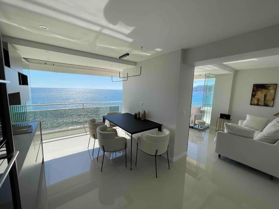 Vue mer exceptionnelle, appartement unique de luxe