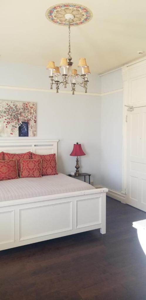 The Mayor's Mansion Inn photo 1