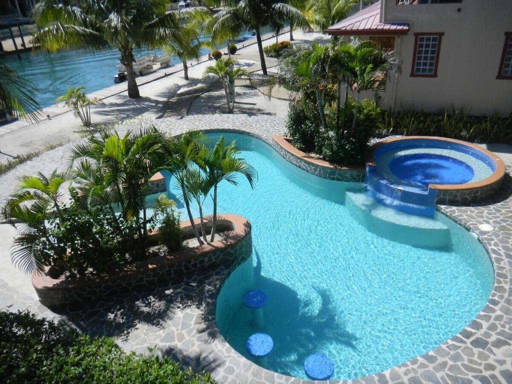 Placencia Pointe Townhomes #5 photo 2
