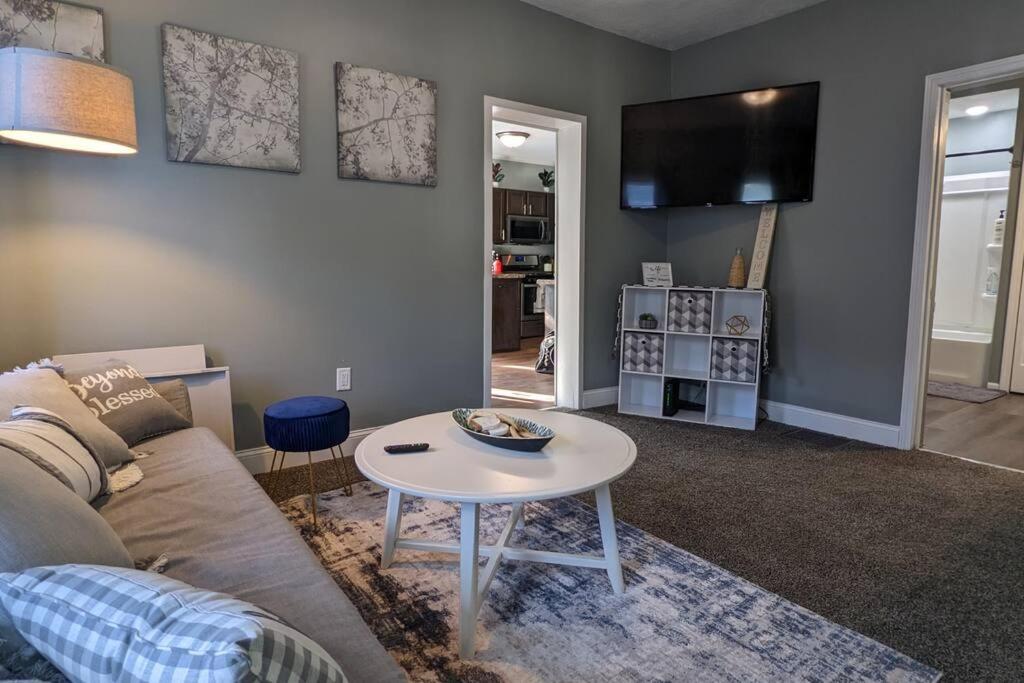 Freshly Renovated 3BR House near Genesis West SAU photo 4