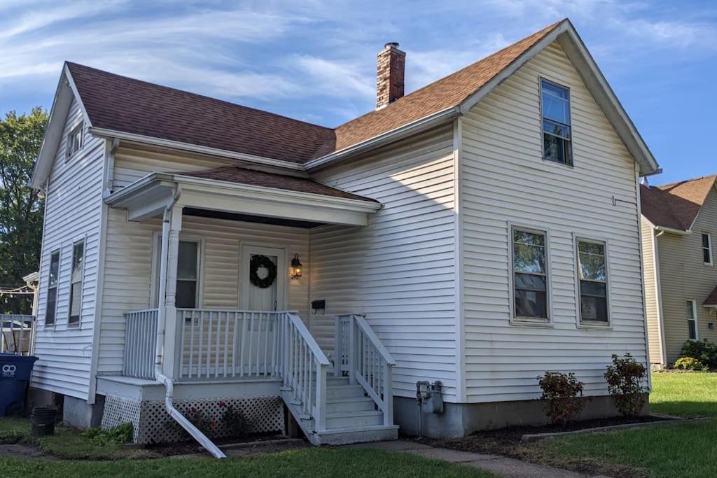 Freshly Renovated 3BR House near Genesis West SAU