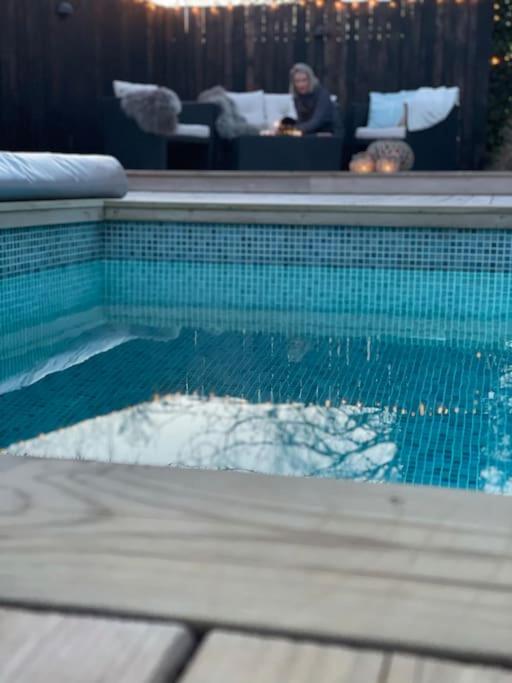 Pool Spa Sauna and Beach Beddingestrand photo 2