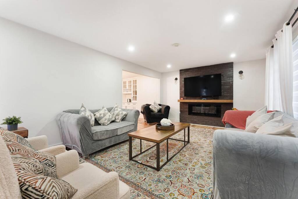 Luxury Home In Burnaby/Metrotown/SFU photo 1