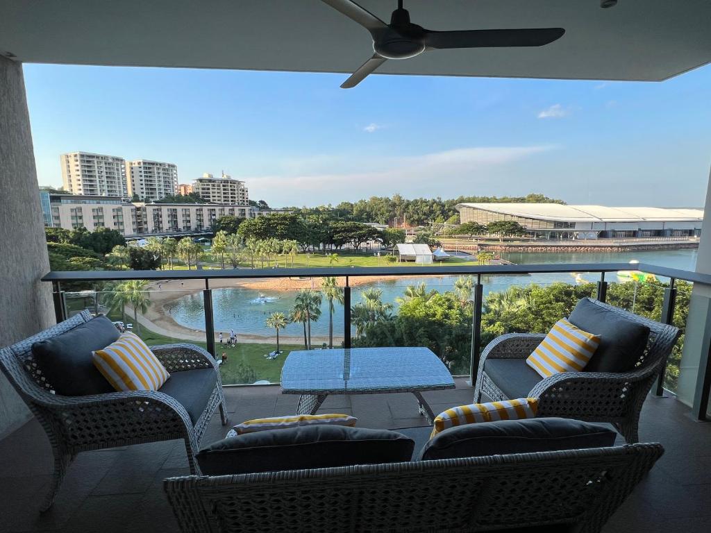 Luxury Waterfront Stay 1bdr (breathtaking Views) photo 4