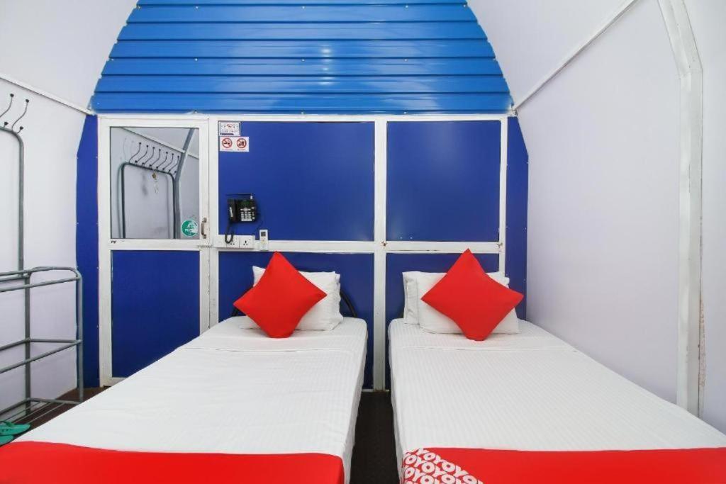 A4 Hostel Colombo Airport - by A4 Transit Hub - free pickup & drop Shuttle service トランジットホステル photo 2