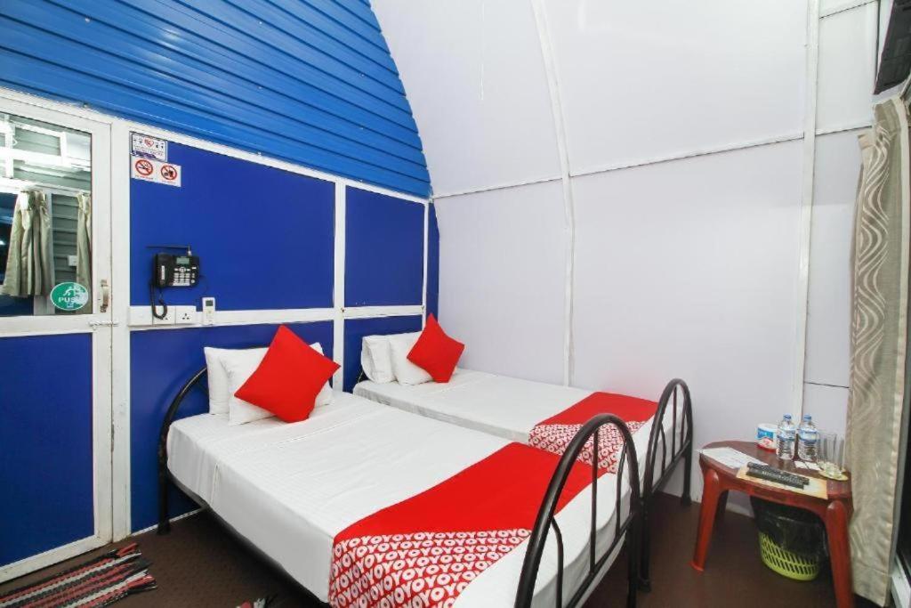 A4 Hostel Colombo Airport - by A4 Transit Hub - free pickup & drop Shuttle service トランジットホステル photo 3