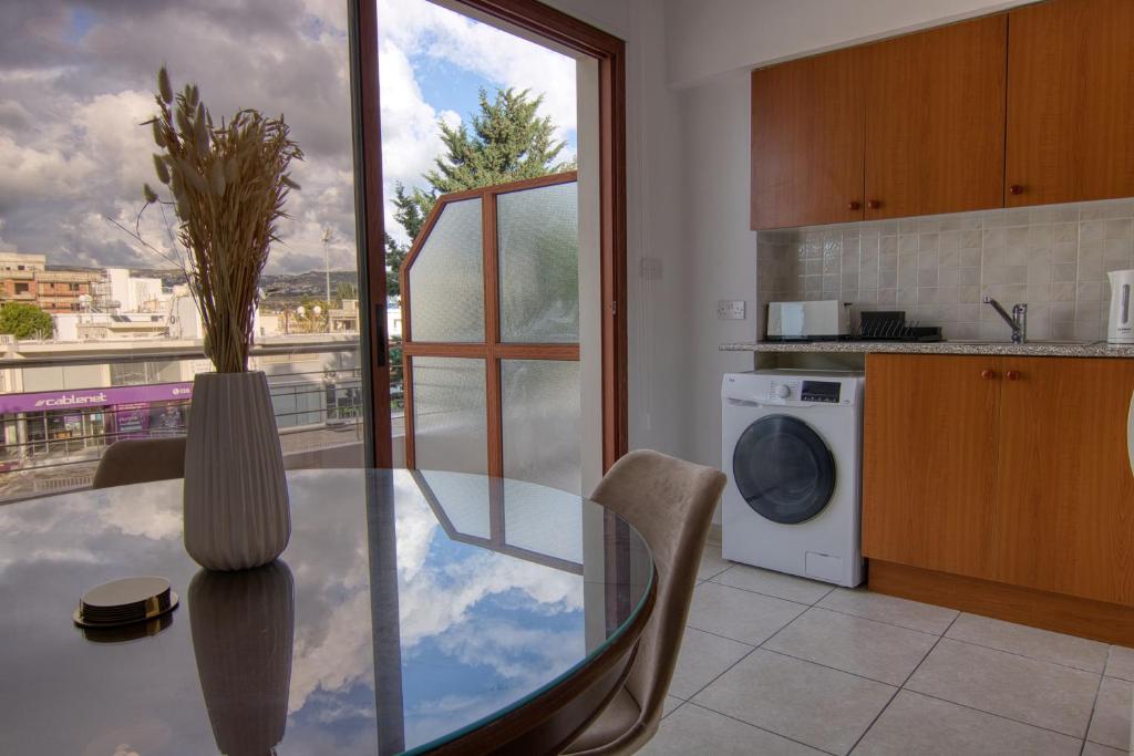 Phaedrus Living: City Flat Palas 102 photo 1