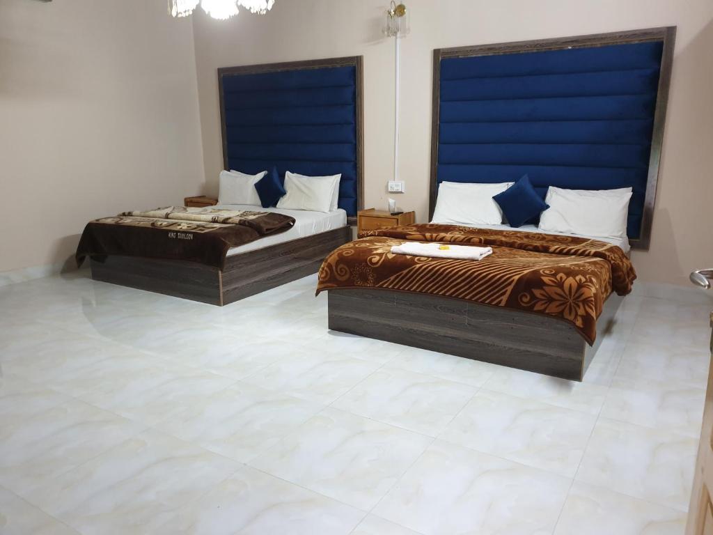 Kashmir lodge photo 3