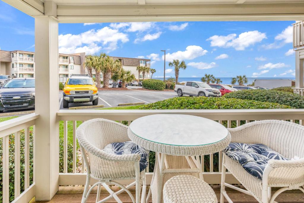 2 BR Ocean Forest Villa Steps Away From Pristine Sandy Beaches photo 1