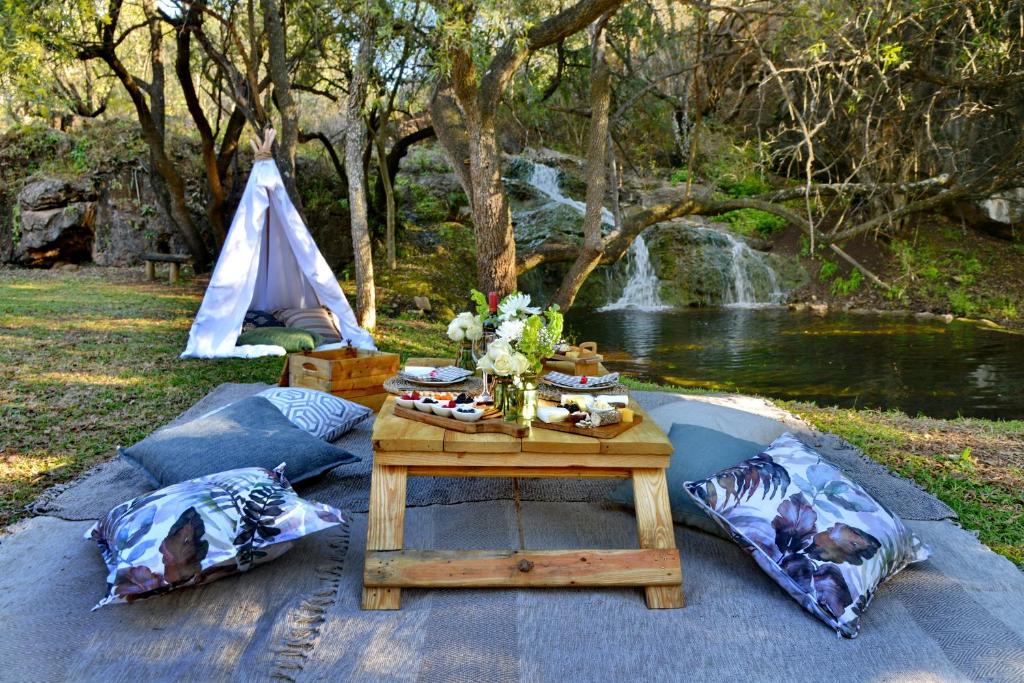 Thanda Manzi Country Hotel