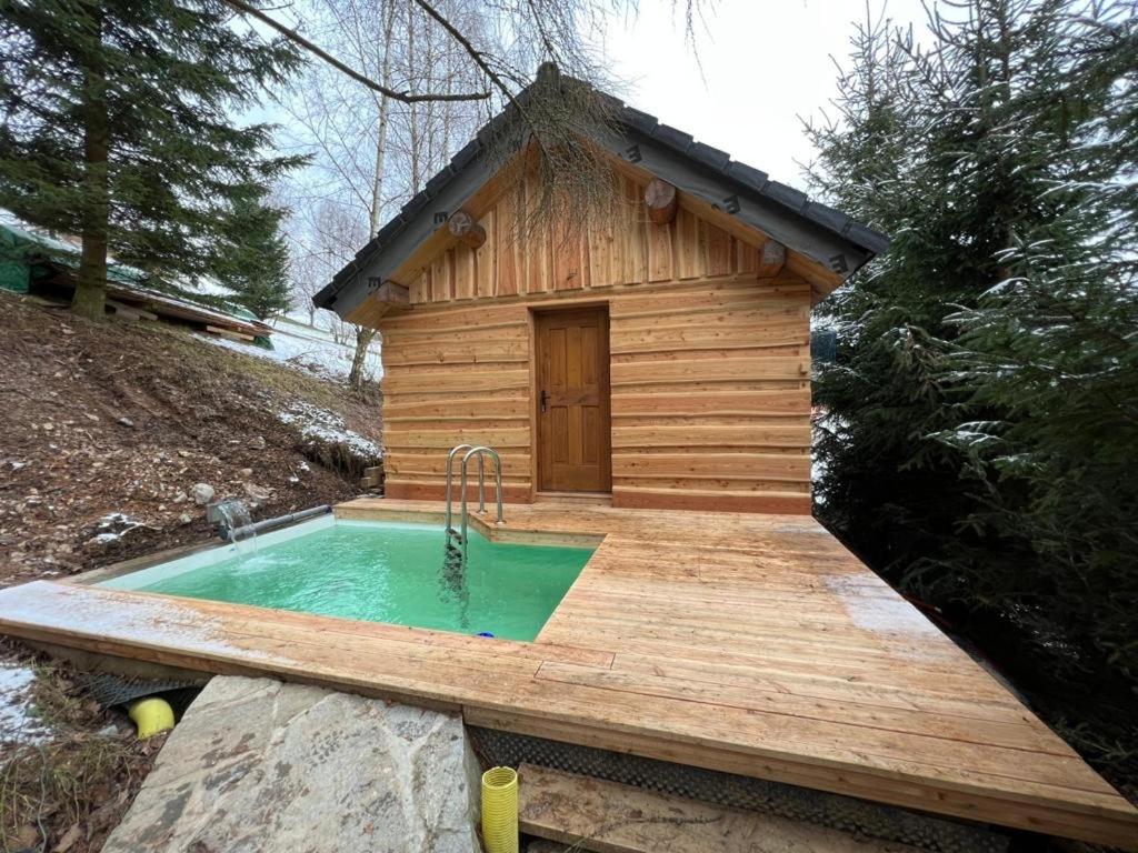 Wooden house in the heart of the Giant Mountains with own hill photo 2
