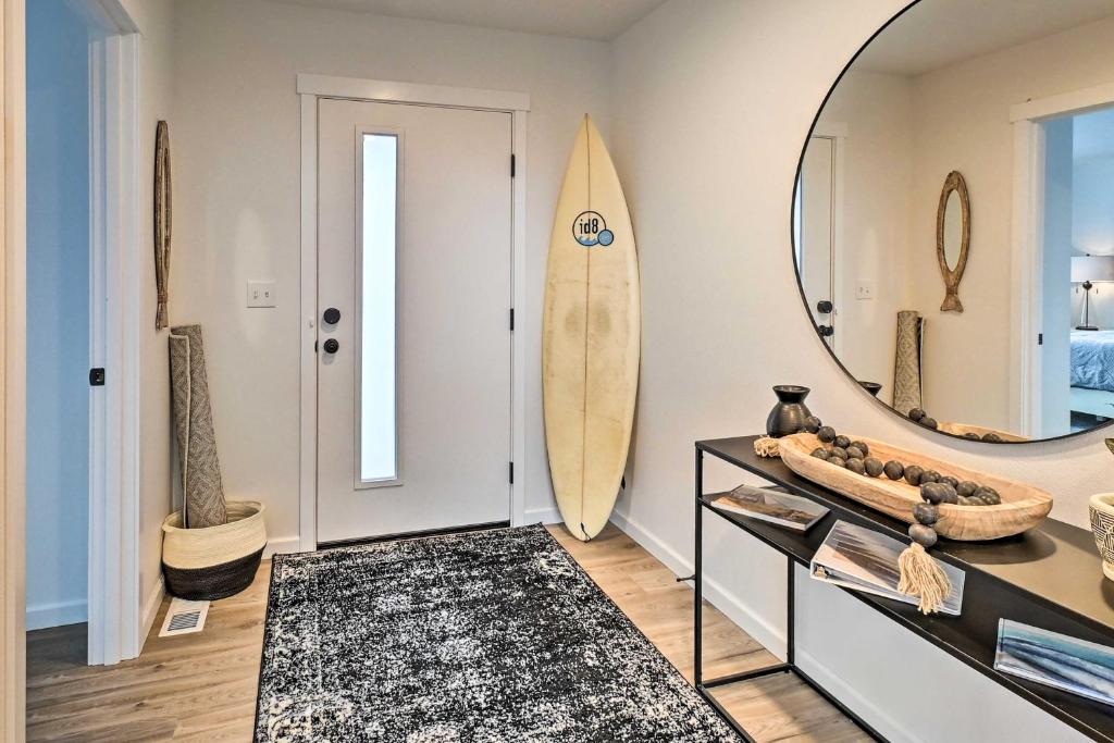 Modern Ocean Shores Getaway with Dock! photo 3