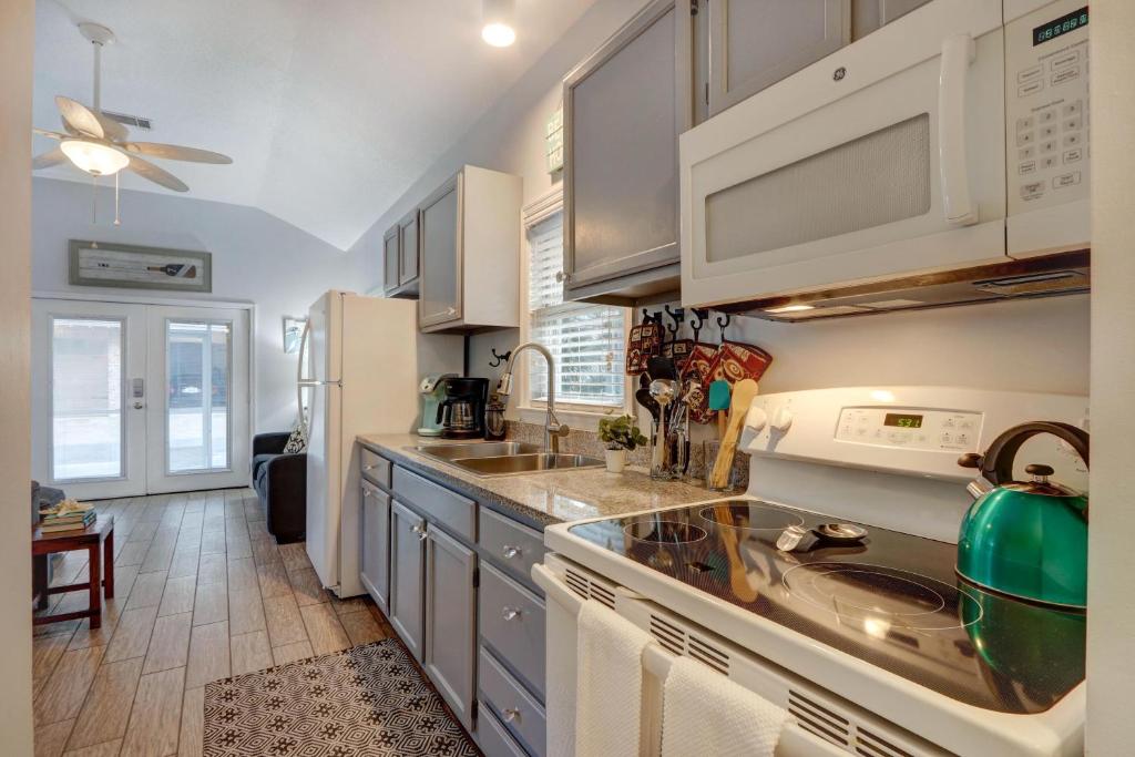 EZBreezy - 4217 Fifth Street photo 1
