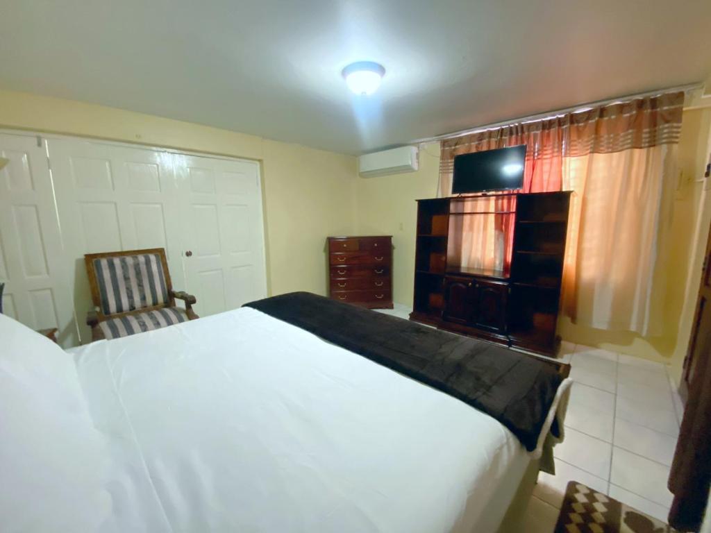 Russell Heights Vacation Home photo 2