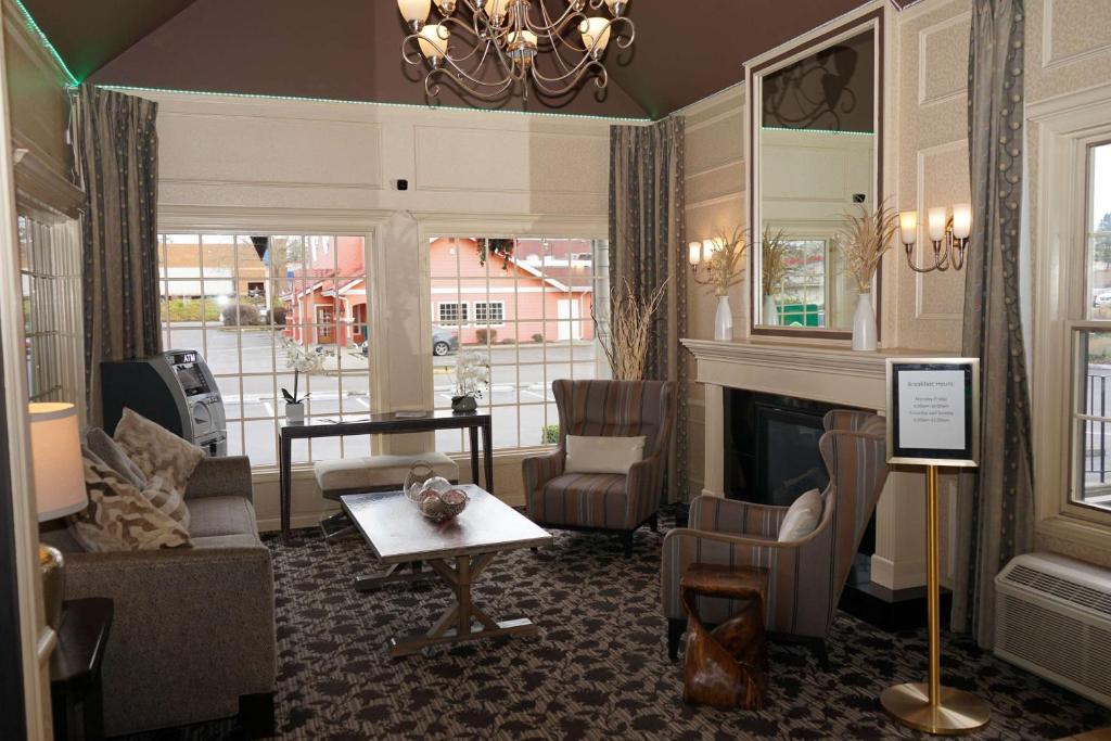 Wingate by Wyndham Bellingham Heritage Inn photo 3