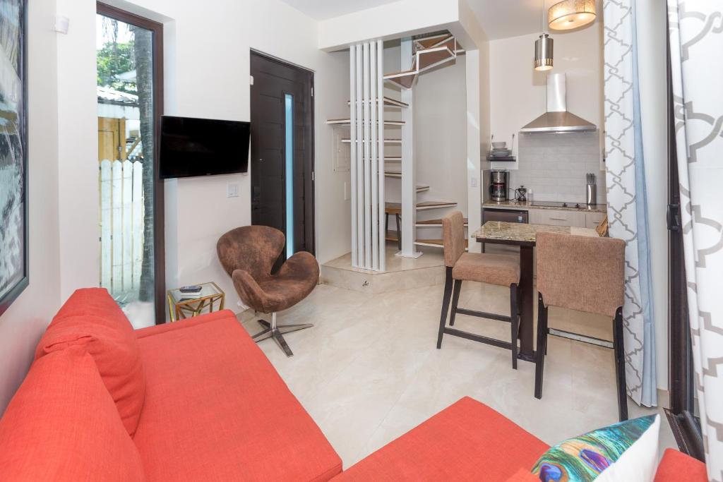 Bella Luna Beach Condo #227487 photo 3