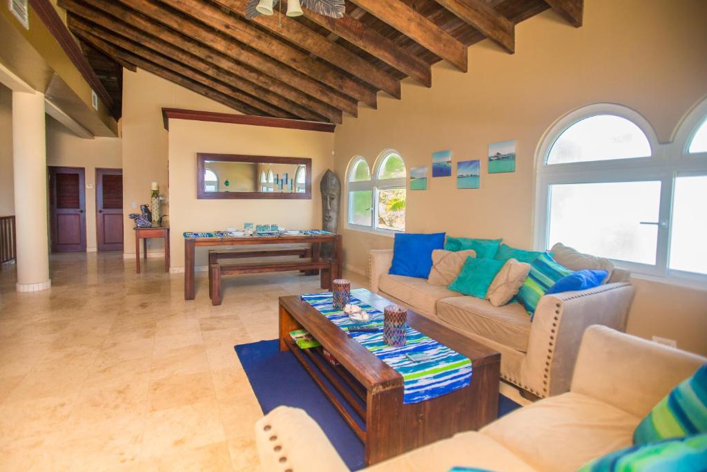 Oceanfront Coral View Home photo 4