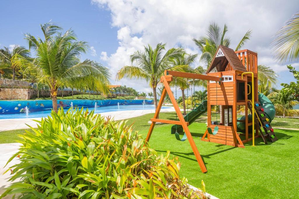 Pristine Bay Villa 1304 with large pool - 3 bedroom condo photo 2