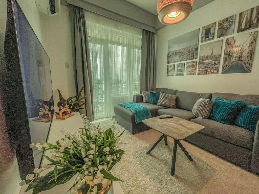 City Center- Balcony Suite photo 3