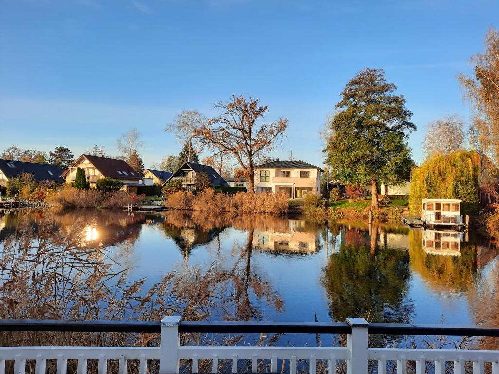 Ferienhaus mit Wasserterrasse - mit Sauna und Kamin - inklusive Nebenkosten photo 3