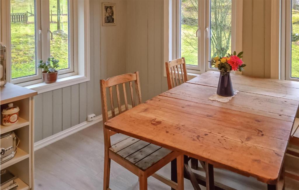 Awesome Home In Hidrasund With 3 Bedrooms And Wifi photo 3