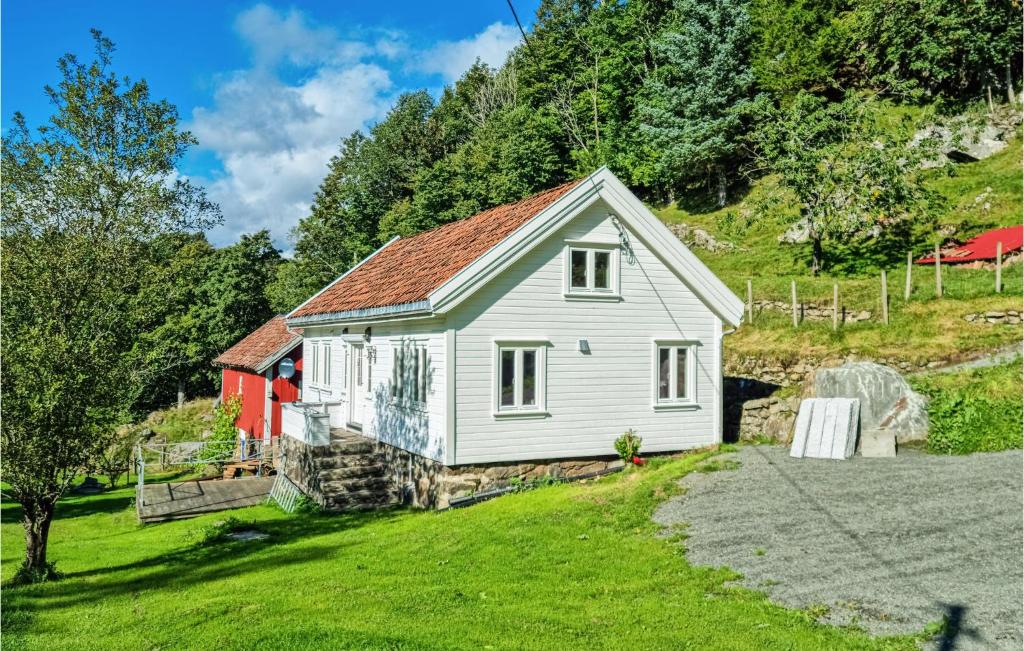 Awesome Home In Hidrasund With 3 Bedrooms And Wifi photo 4