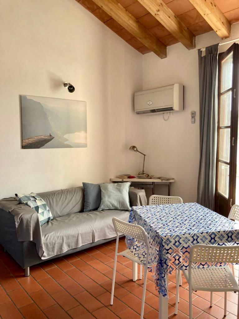 Sea View Apartment photo 1