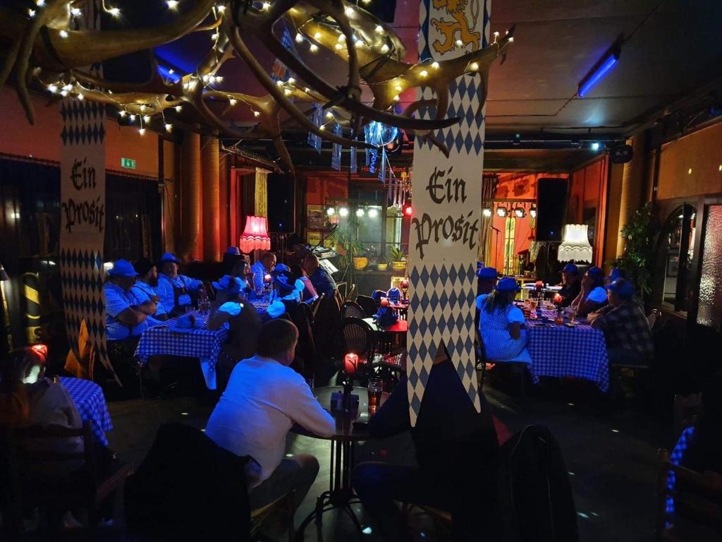 Le Ski Lodge & Steakhouse photo 1