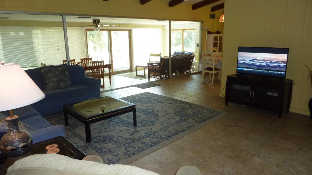 COTTAGE BY THE SEA - Unit A Duplex photo 4