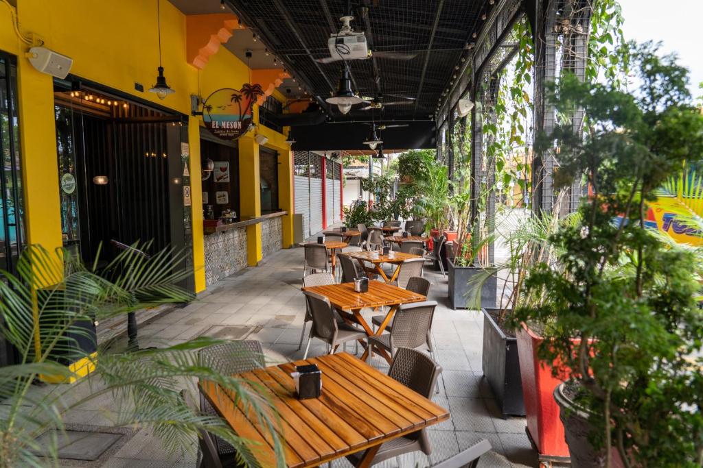 Hotel El Meson photo 4
