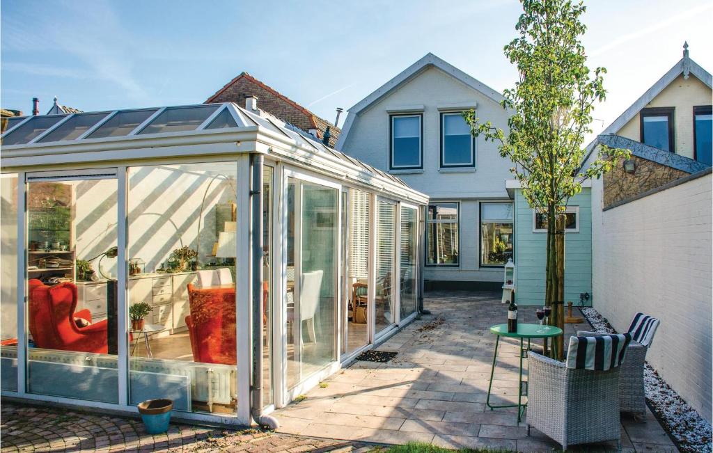 Stunning Home In Groede With 3 Bedrooms And Wifi