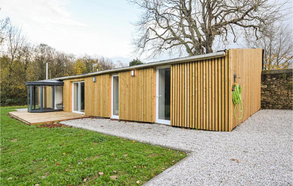 Nice Home In Clitourps With 3 Bedrooms And Wifi