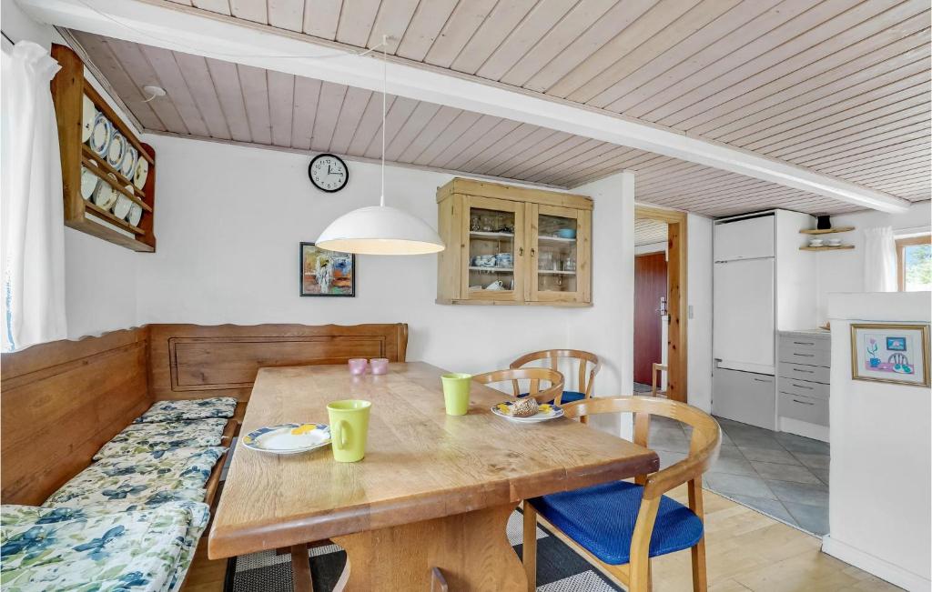 Stunning Home In Thyholm With 2 Bedrooms And Wifi photo 4