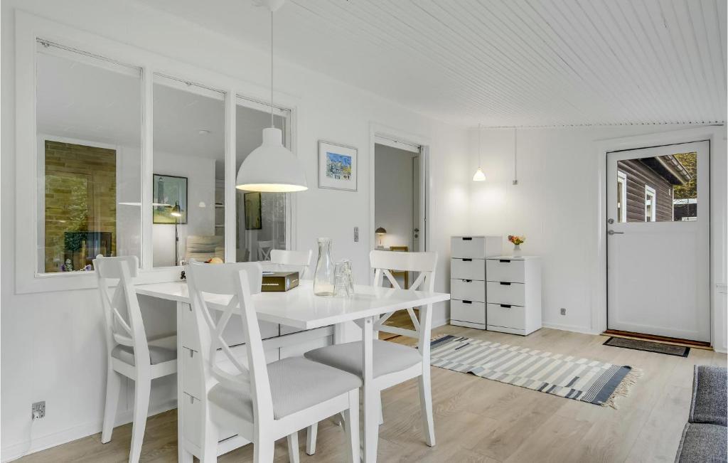 Stunning Home In Nykbing Sj With 3 Bedrooms And Wifi photo 2