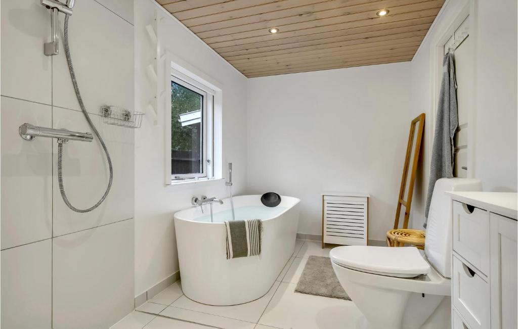 Stunning Home In Nykbing Sj With 3 Bedrooms And Wifi photo 4