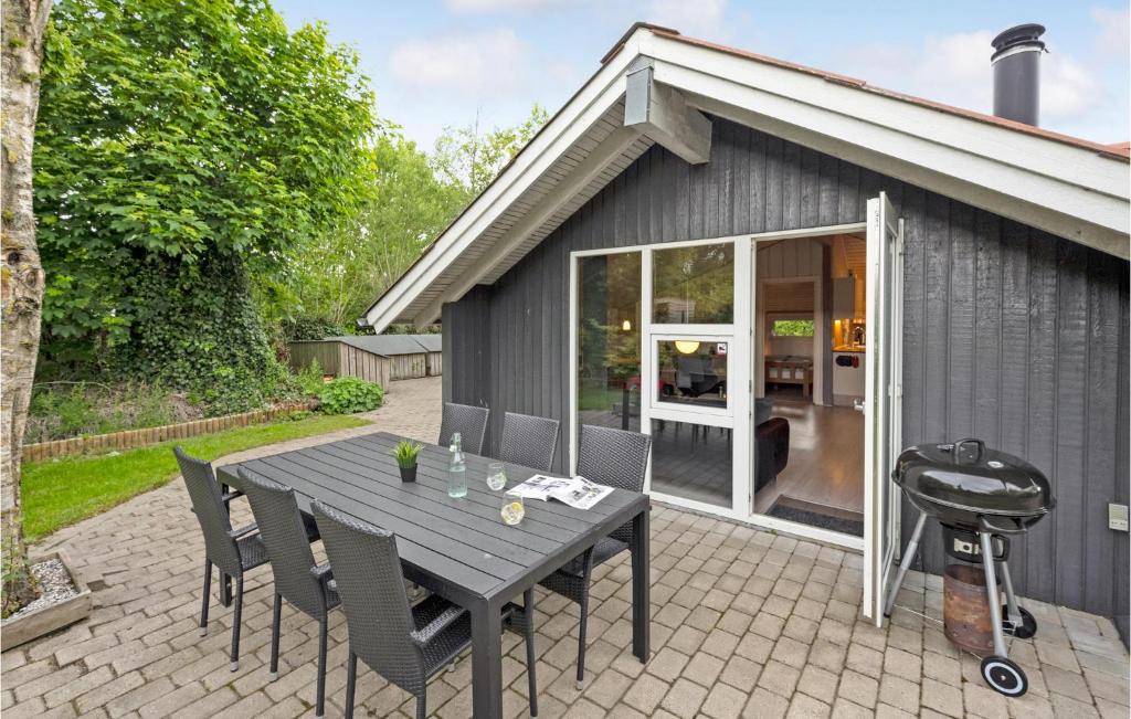 Amazing Home In Hemmet With 3 Bedrooms And Wifi