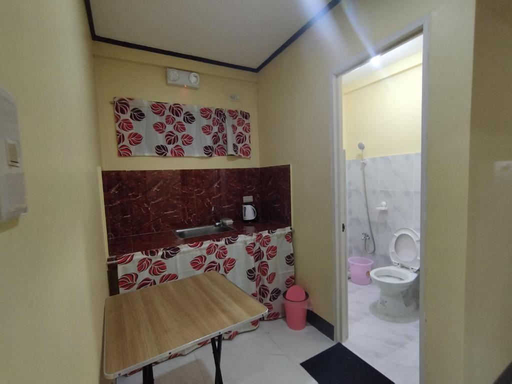 8-pax Jumong's Transient Inn photo 2
