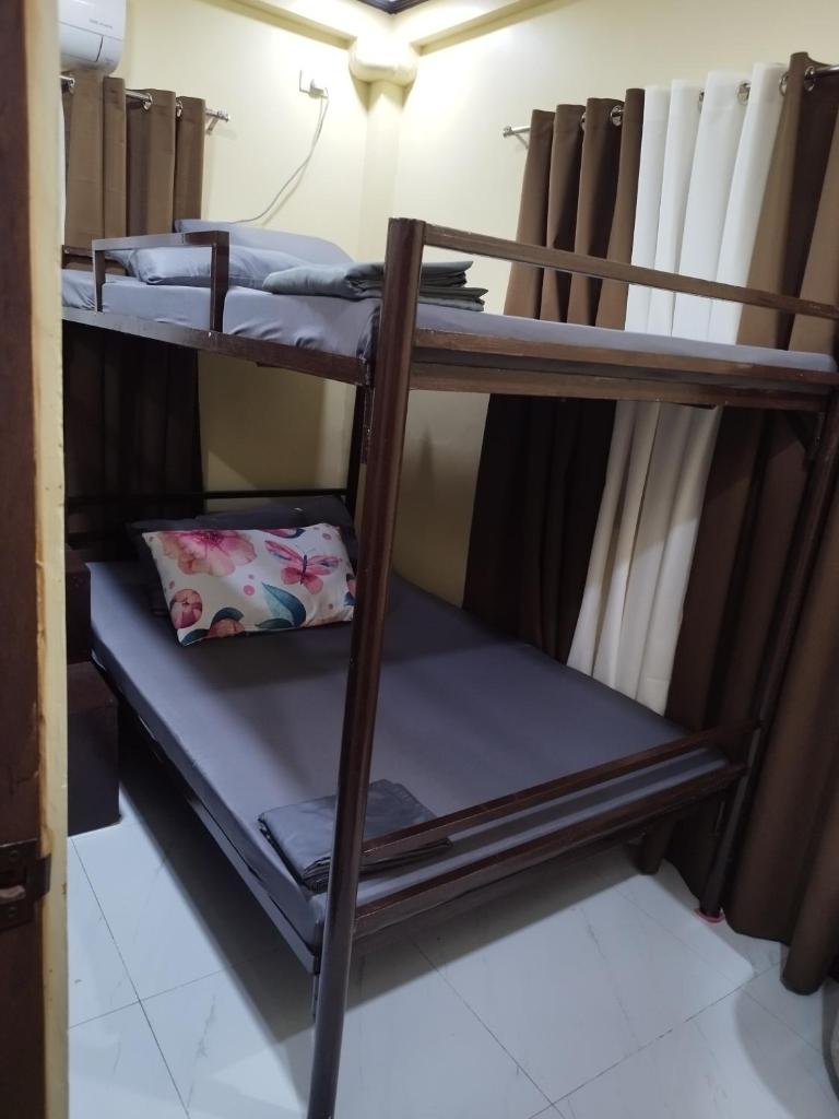 8-pax Jumong's Transient Inn photo 3