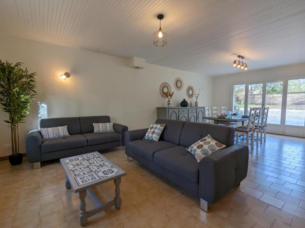 Gîte Puyréaux, 4 pièces, 5 personnes - FR-1-653-227