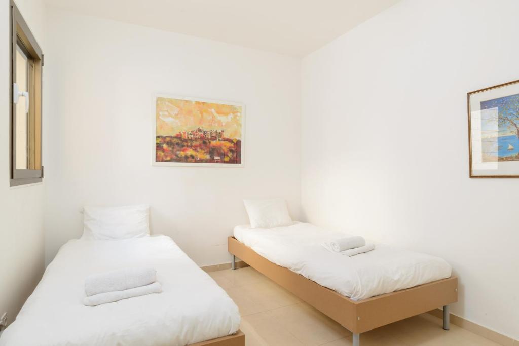 Comfort with Terrace & View over the Hills by FeelHome photo 2