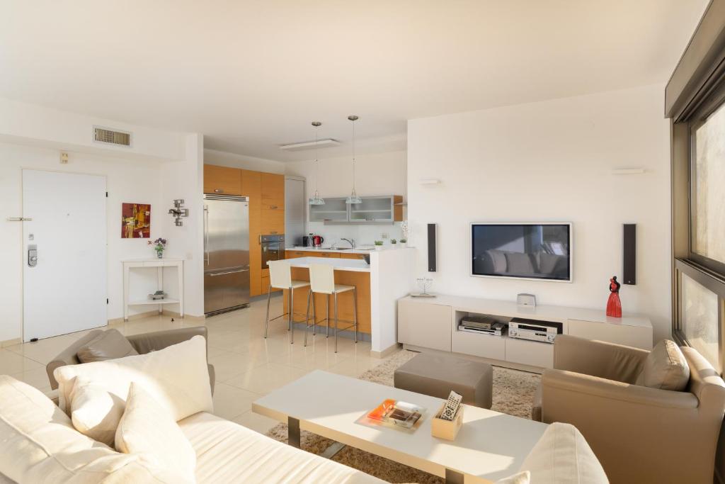 Comfort with Terrace & View over the Hills by FeelHome photo 4