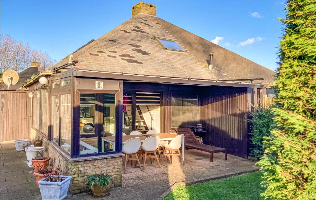 Nice Home In Stavenisse With Outdoor Swimming Pool, Wifi And 3 Bedrooms