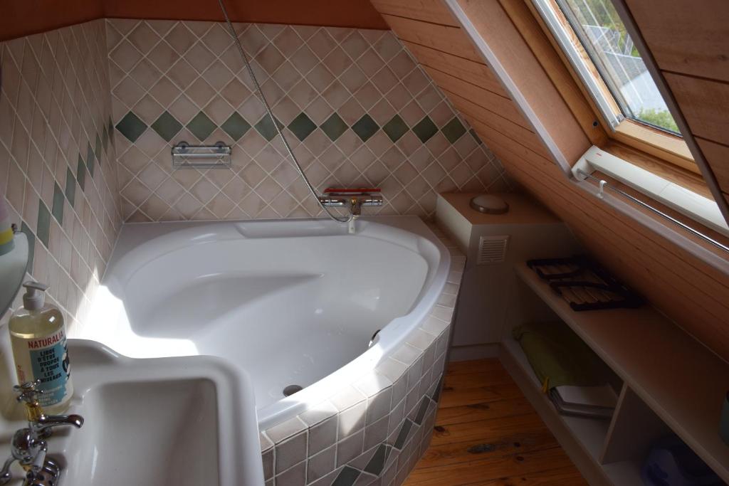 Petit duplex de charme sous les toits du Mont-Dore photo 3