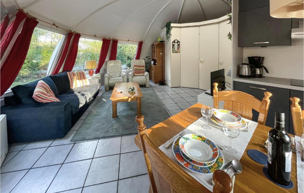 Beautiful Caravan In Chaam With Wifi And 1 Bedrooms photo 2