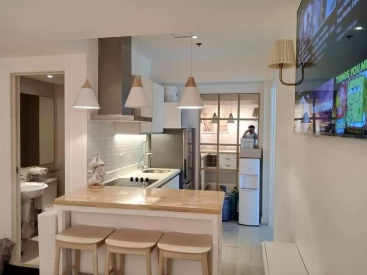 Azure PENThOUSE skyview minimalist unit photo 1