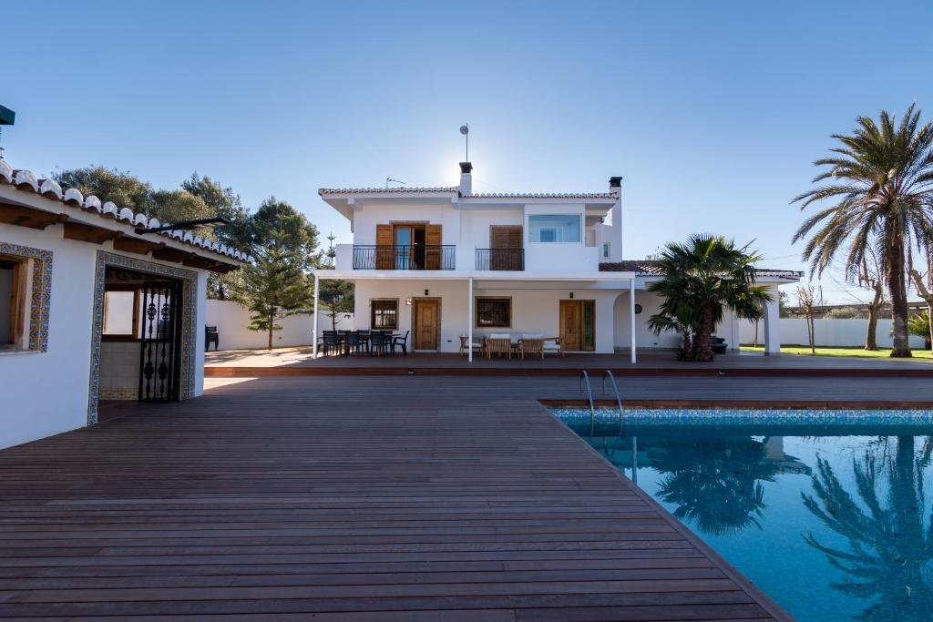 Villa Huerta 1 Manises, jacuzzi, sauna, piscina photo 4